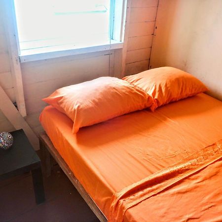 El Jaguar Hostel โบกัสทาวน์ ภายนอก รูปภาพ