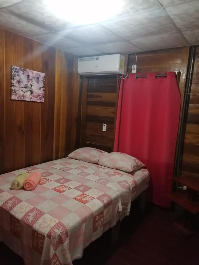El Jaguar Hostel โบกัสทาวน์ ภายนอก รูปภาพ