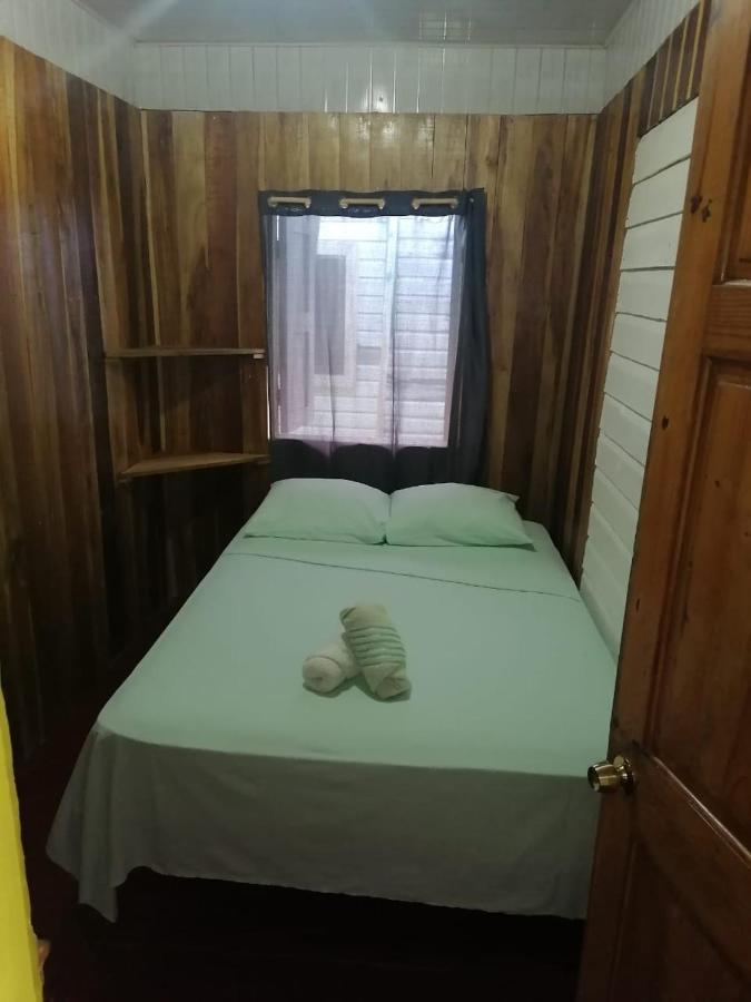 El Jaguar Hostel โบกัสทาวน์ ภายนอก รูปภาพ