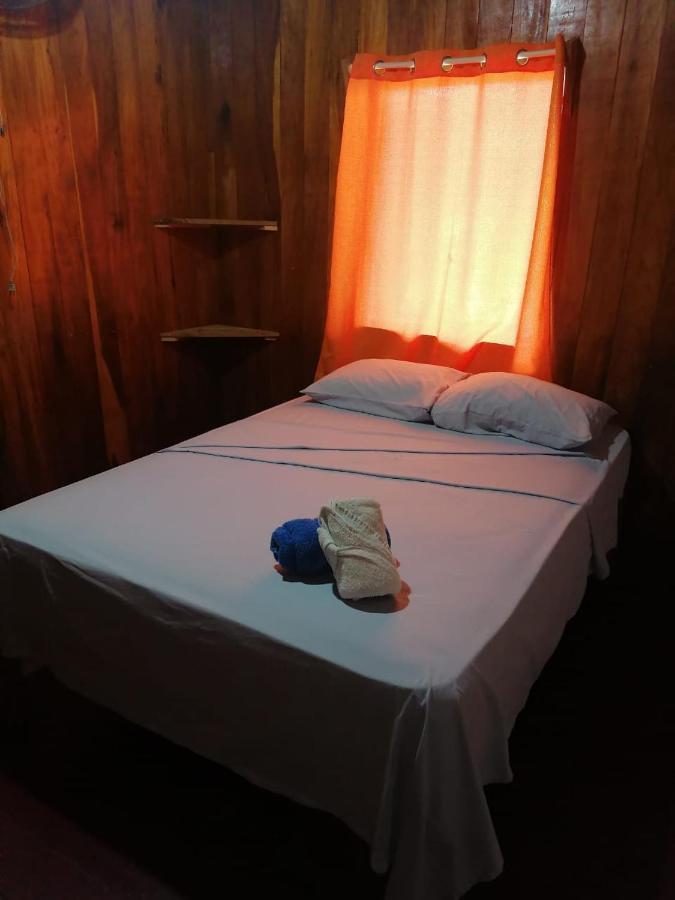 El Jaguar Hostel โบกัสทาวน์ ภายนอก รูปภาพ