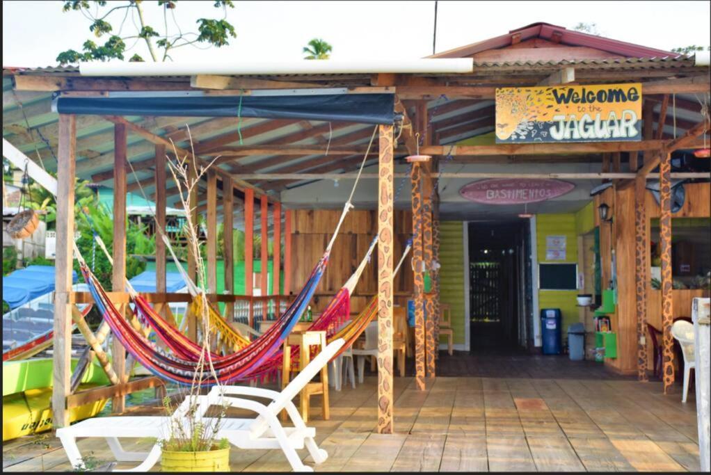 El Jaguar Hostel โบกัสทาวน์ ภายนอก รูปภาพ