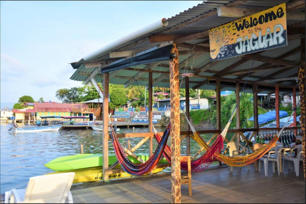 El Jaguar Hostel โบกัสทาวน์ ภายนอก รูปภาพ